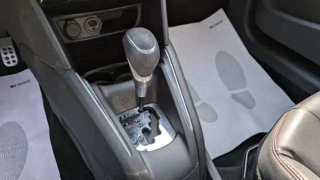 Peugeot 208 view 14