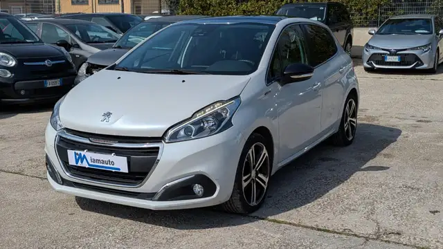 2016 Peugeot 208 in White for sale