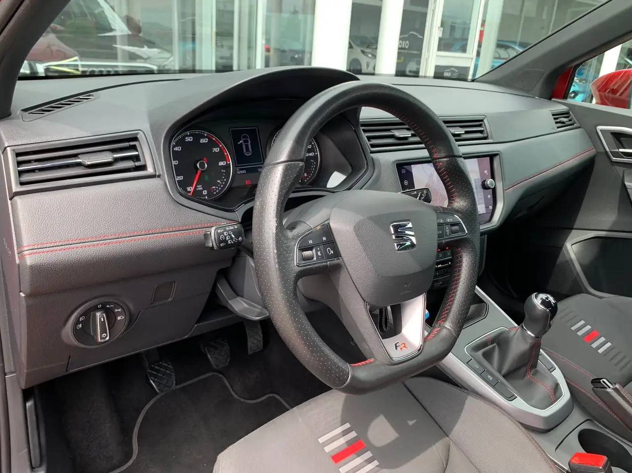 SEAT Arona FR 1.0 TGI / ESSENCE + CNG / PACK FR / XENON / GPS, миниатюра 11