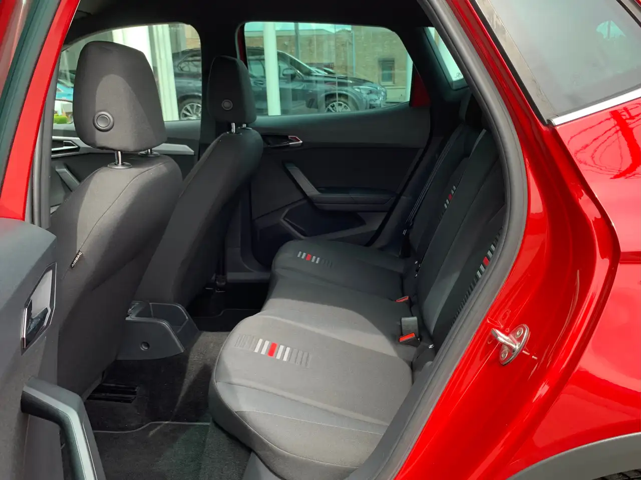 SEAT Arona FR 1.0 TGI / ESSENCE + CNG / PACK FR / XENON / GPS, миниатюра 13