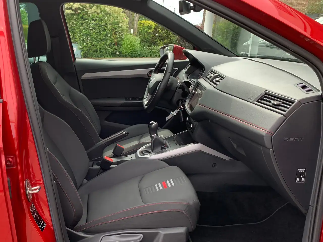 SEAT Arona FR 1.0 TGI / ESSENCE + CNG / PACK FR / XENON / GPS, миниатюра 15