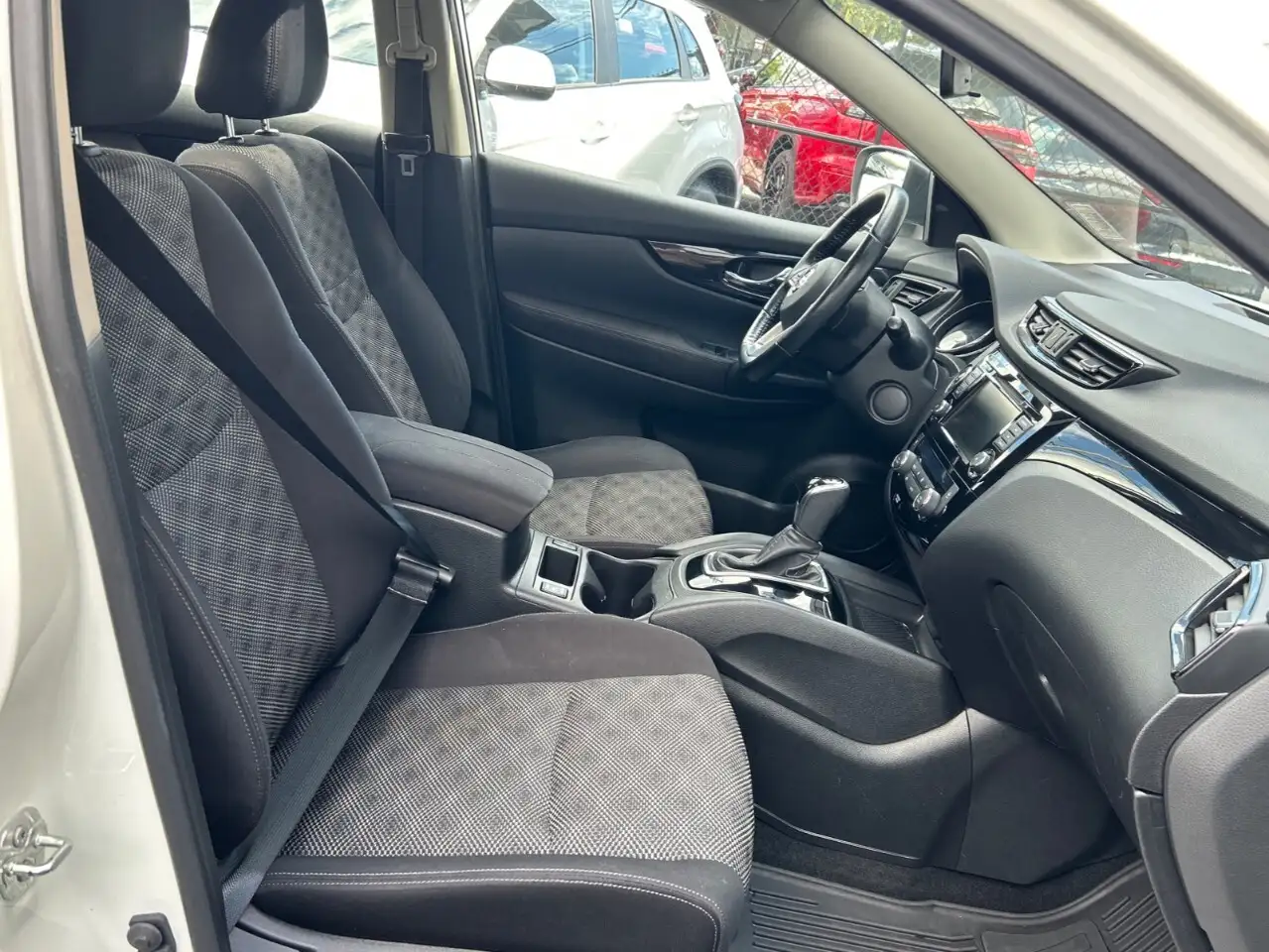 Nissan Qashqai снимка Nissan Qashqai