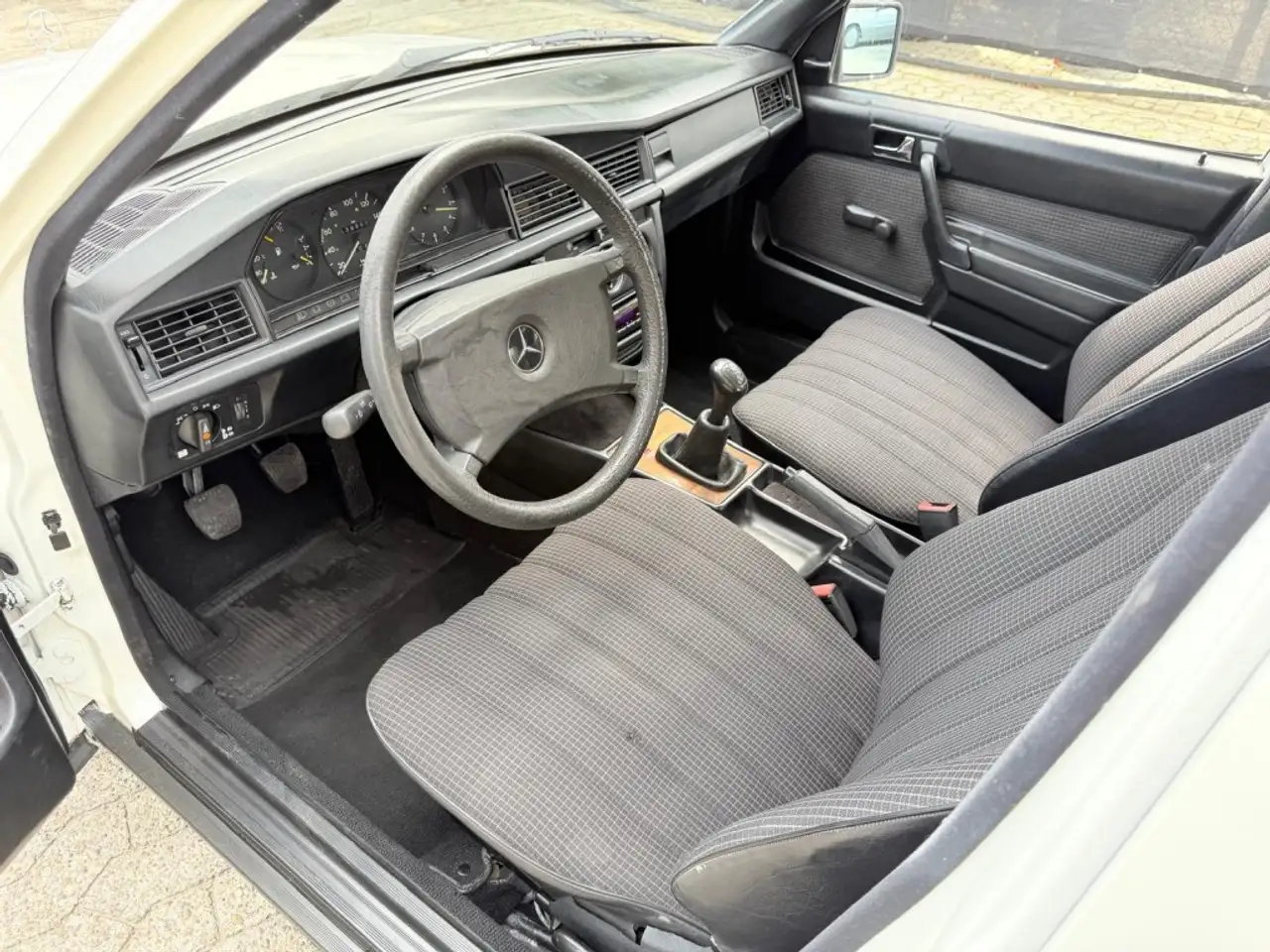 Mercedes-Benz 190D Diesel 2.0 Schuifdak Belastingvrij APK 1-28, foto 11
