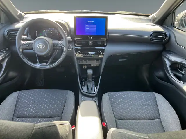 Toyota Yaris Cross view 11