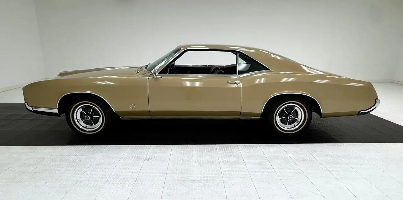 Buick Riviera Hardtop, foto 2