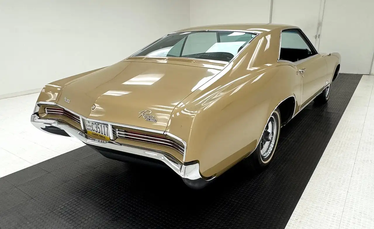 Buick Riviera Hardtop, foto 5