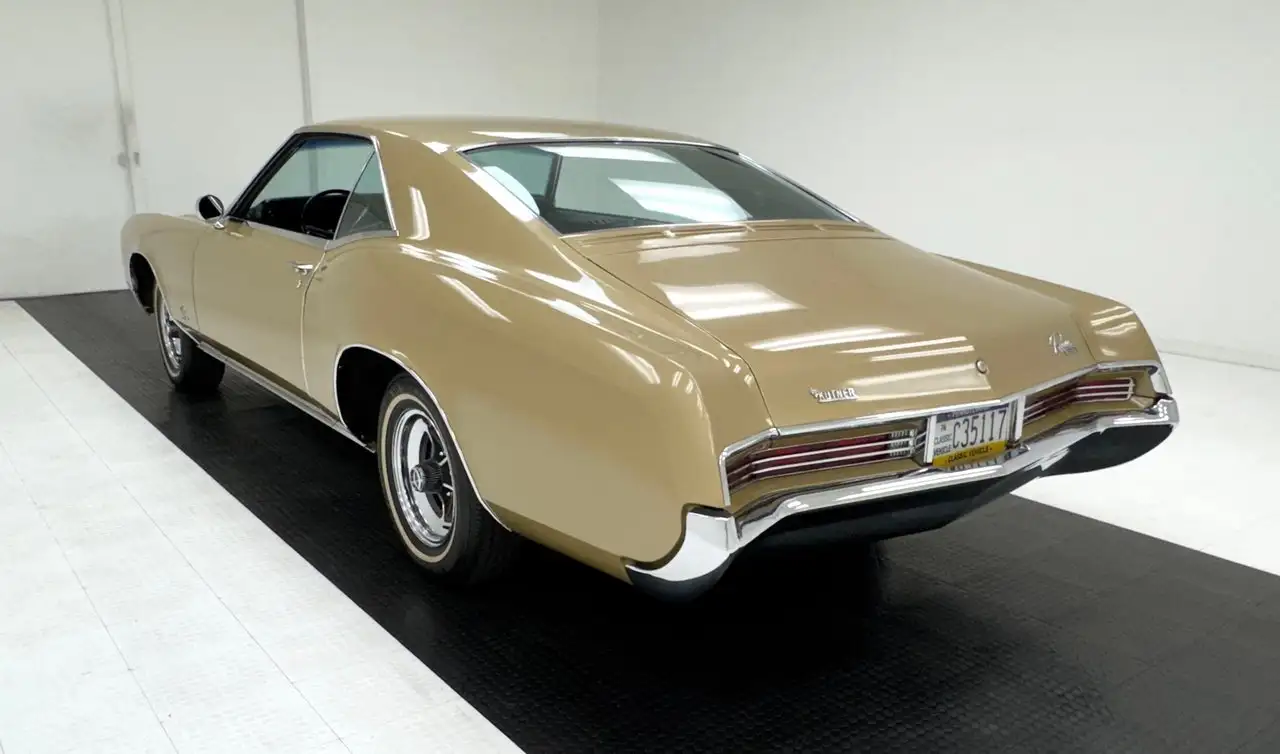Buick Riviera Hardtop, foto 3
