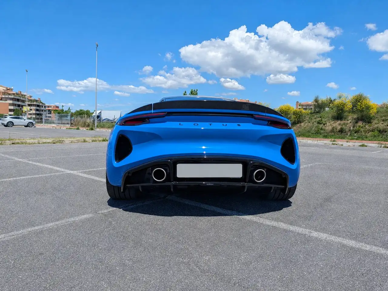 Lotus Emira 2025