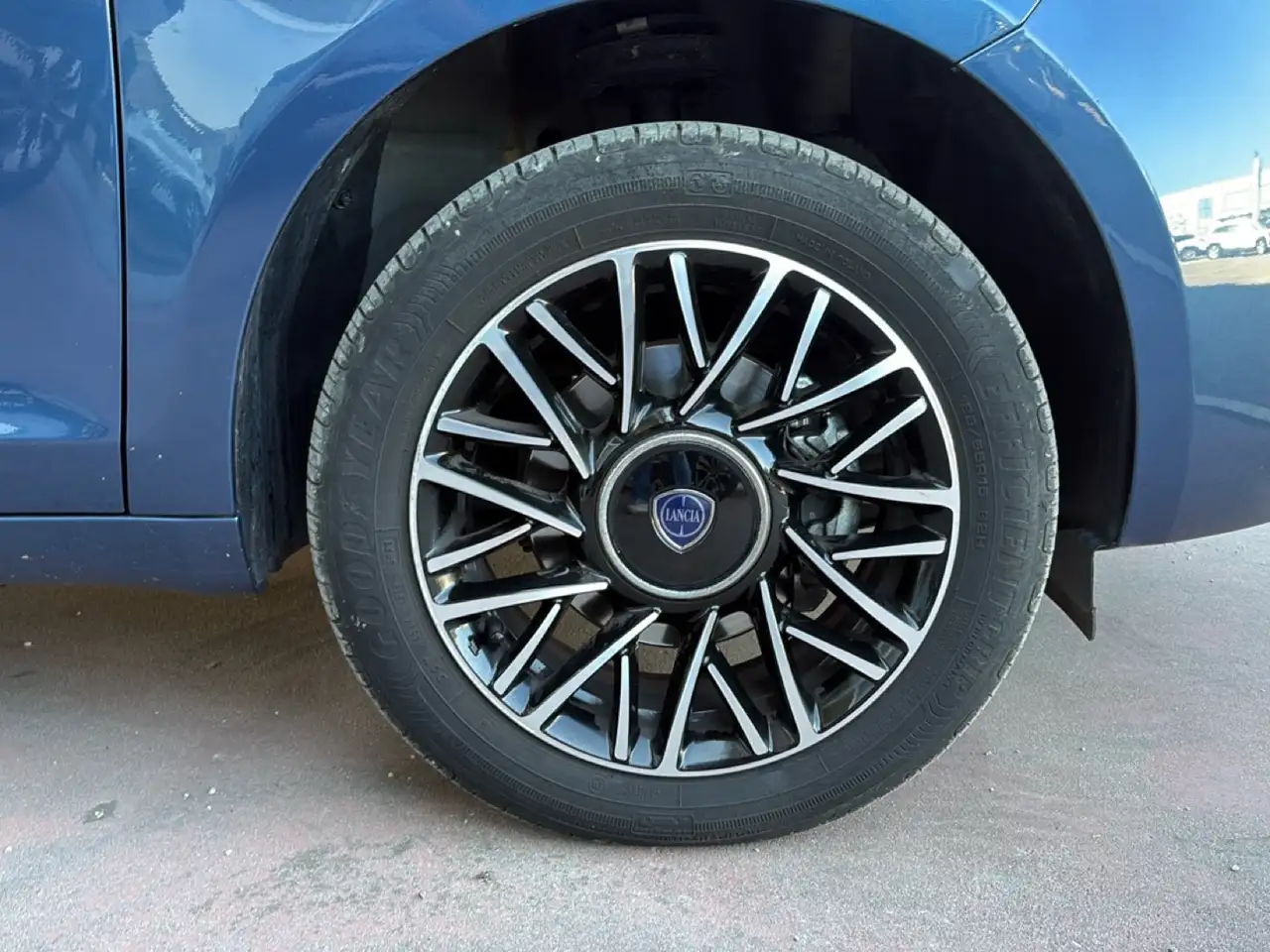 Lancia Ypsilon 2024 — фото 10