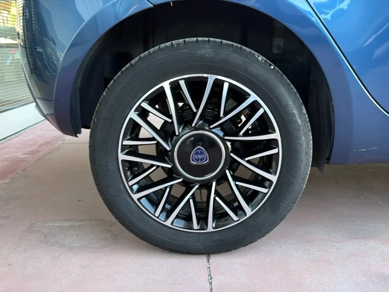 Lancia Ypsilon 2024 — фото 11