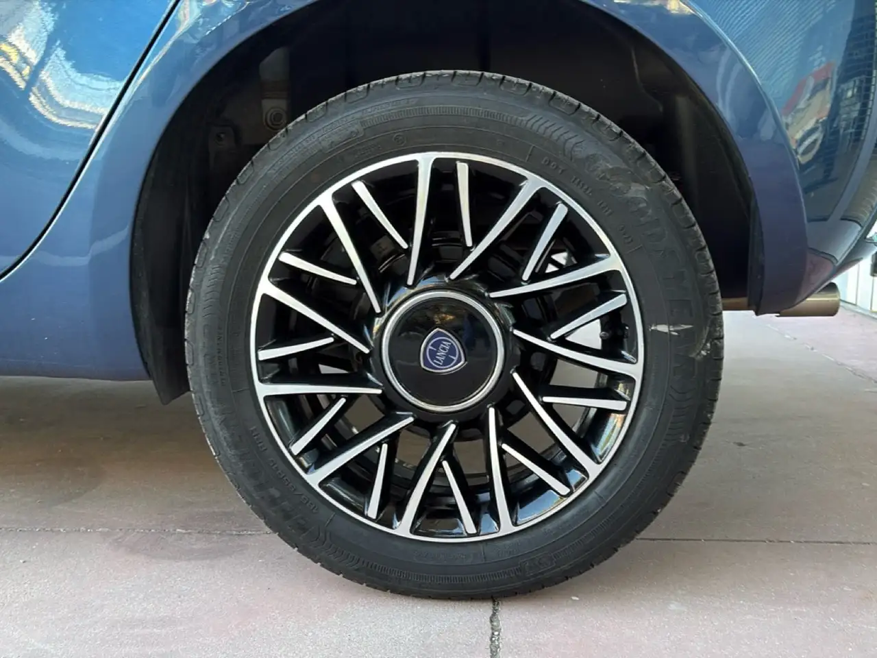 Lancia Ypsilon 2024 — фото 12