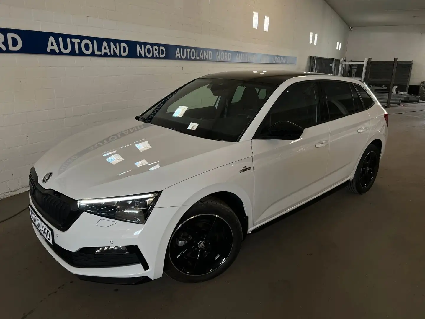 Skoda Scala Monte Carlo Panorama*ACC*PDC*LED*App-Navi Weiß - 1