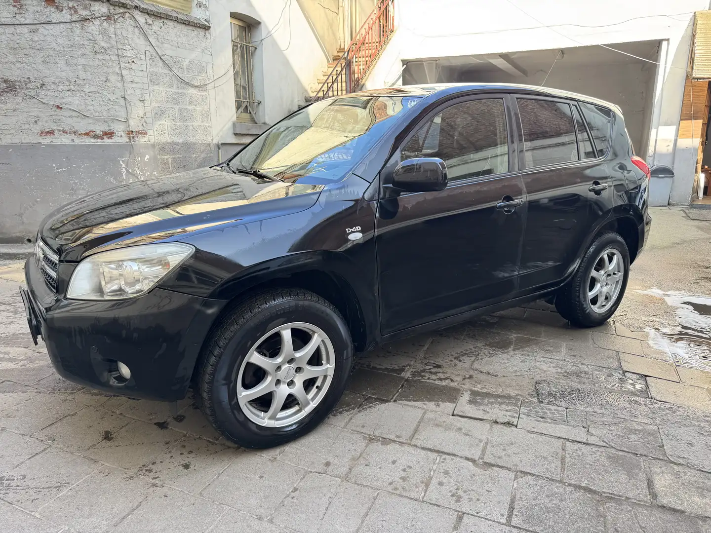 Toyota RAV 4 2.2 D-4D 4x4 Executive Noir - 2