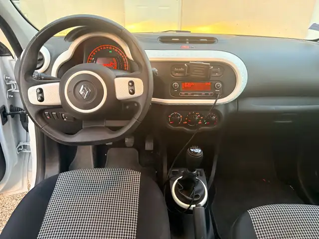 Renault Twingo view 11