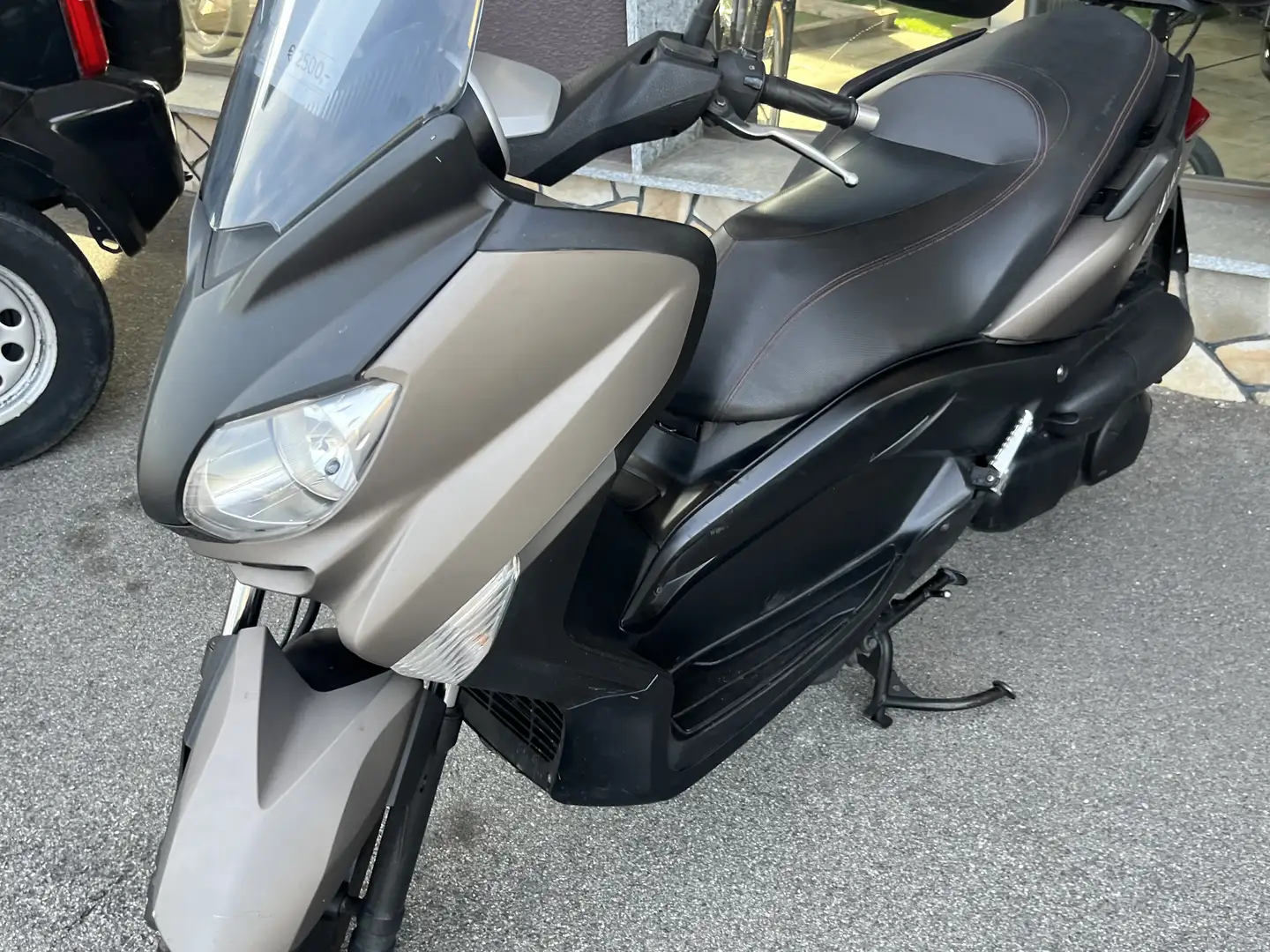 Yamaha X-Max 250 Grigio - 1