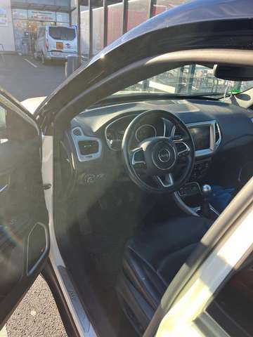 Jeep Compass Compass 1.3 T-GDI I4 Sport