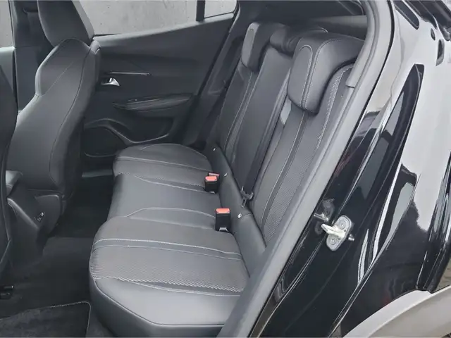 Peugeot 2008 view 8