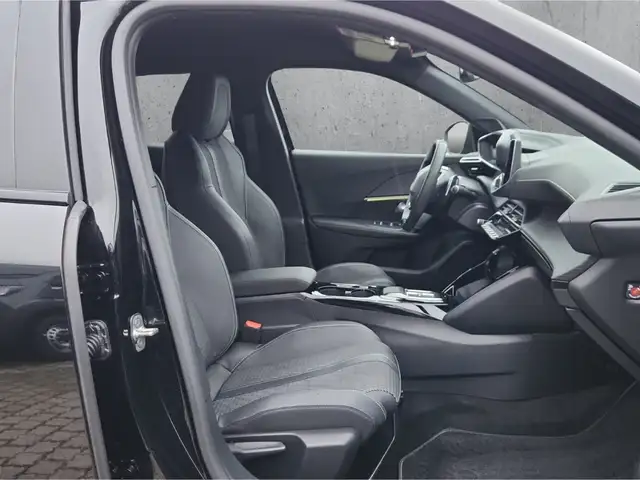 Peugeot 2008 view 13