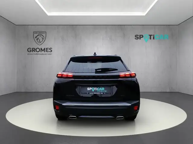 Peugeot 2008 view 4