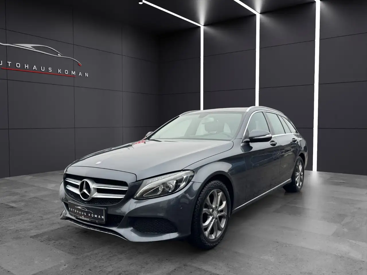 Mercedes-Benz C 180 C180CGI Avantgarde*AUTOM.*PDC*NAVI*AHK*T.LEDER — photo 1 of 15