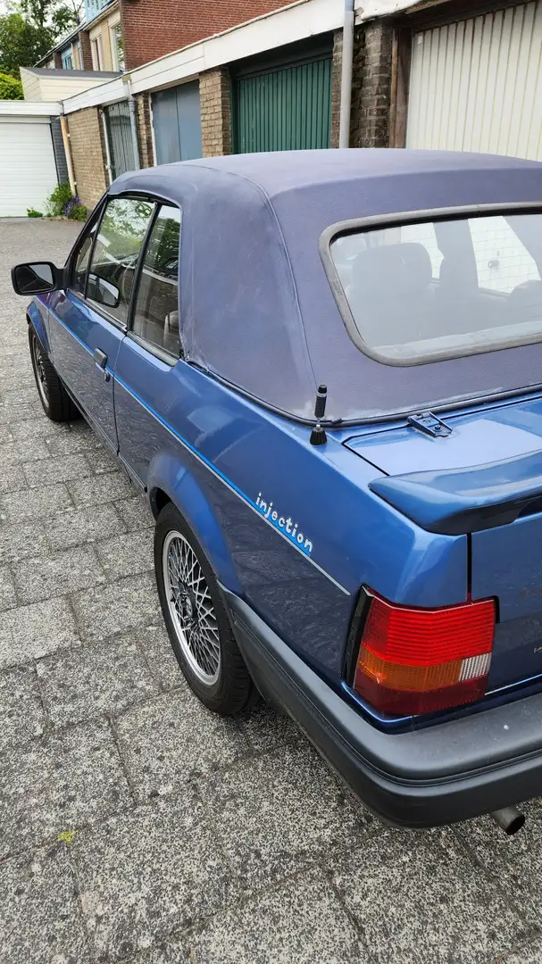 Ford Escort 1.6 Ghia Bleu - 2