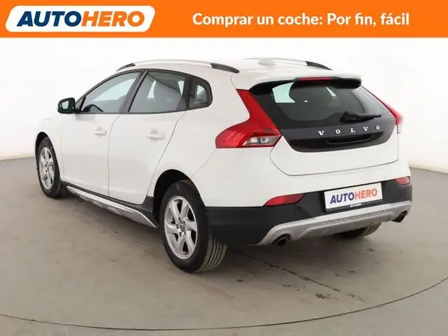 Volvo V40 view 4
