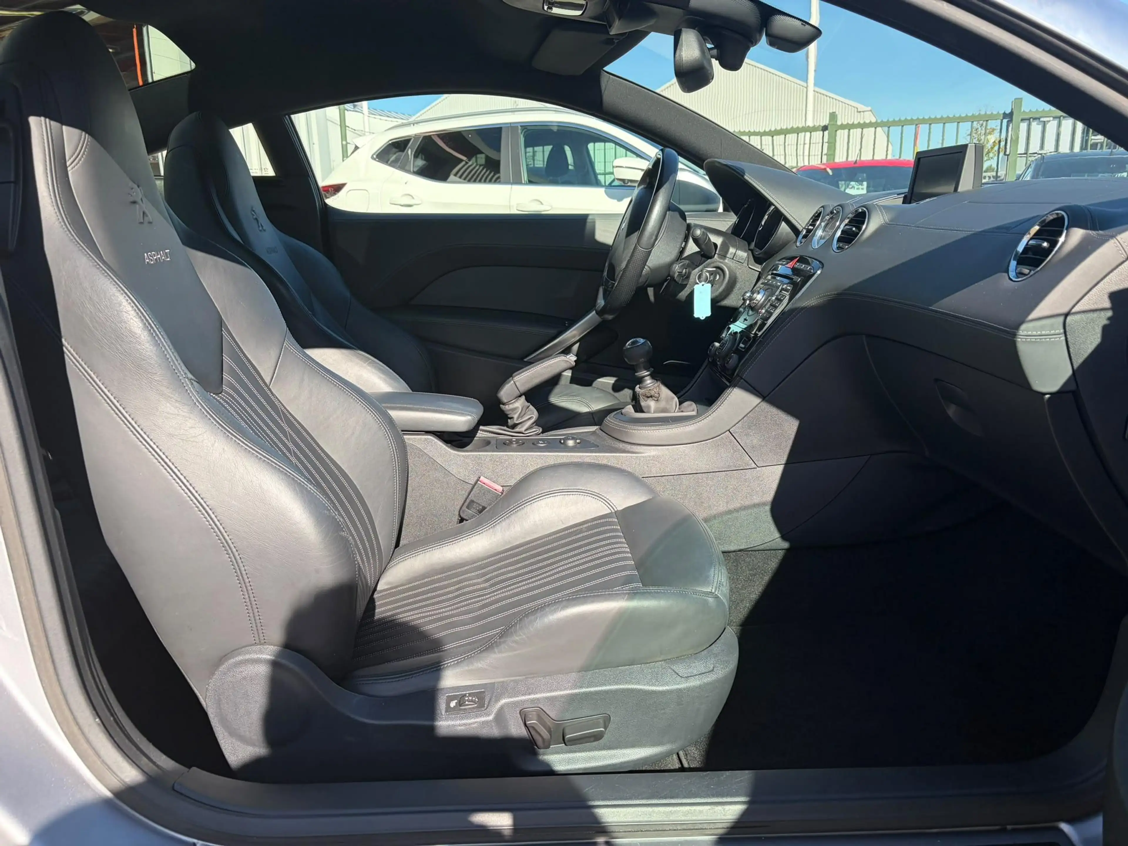 Peugeot RCZ 1.6 THP Asphalt Clima, cruise, navi, memory, pdc — photo 10