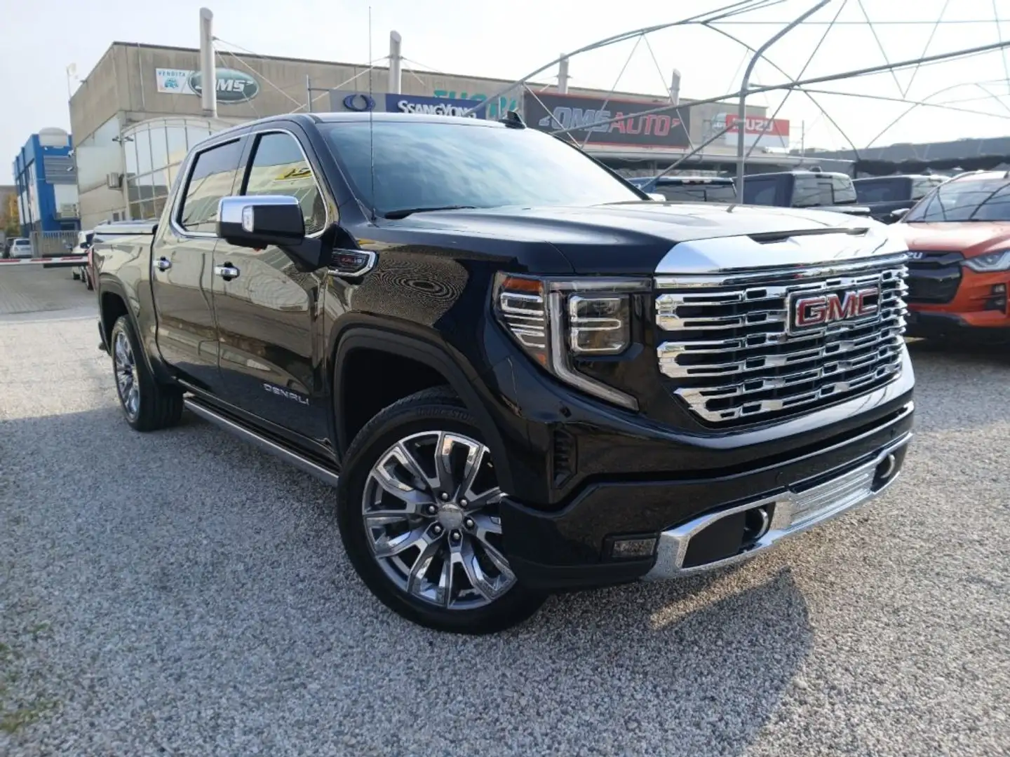 GMC Sierra 1500 4WD Crew Cab 6.2L EcoTec3 V8 DENALI - N1 Nero - 2