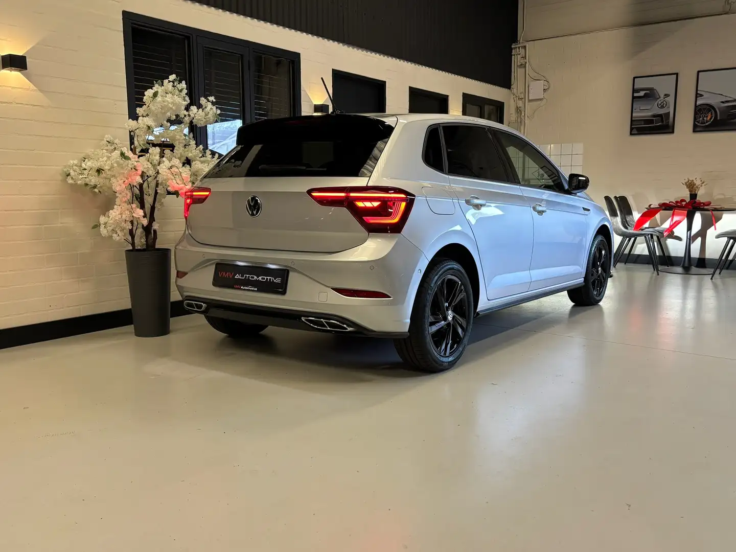 Volkswagen Polo 1.0 TSI R-Line |IQ-light|Led bar|Travel Assist|Car Plateado - 2