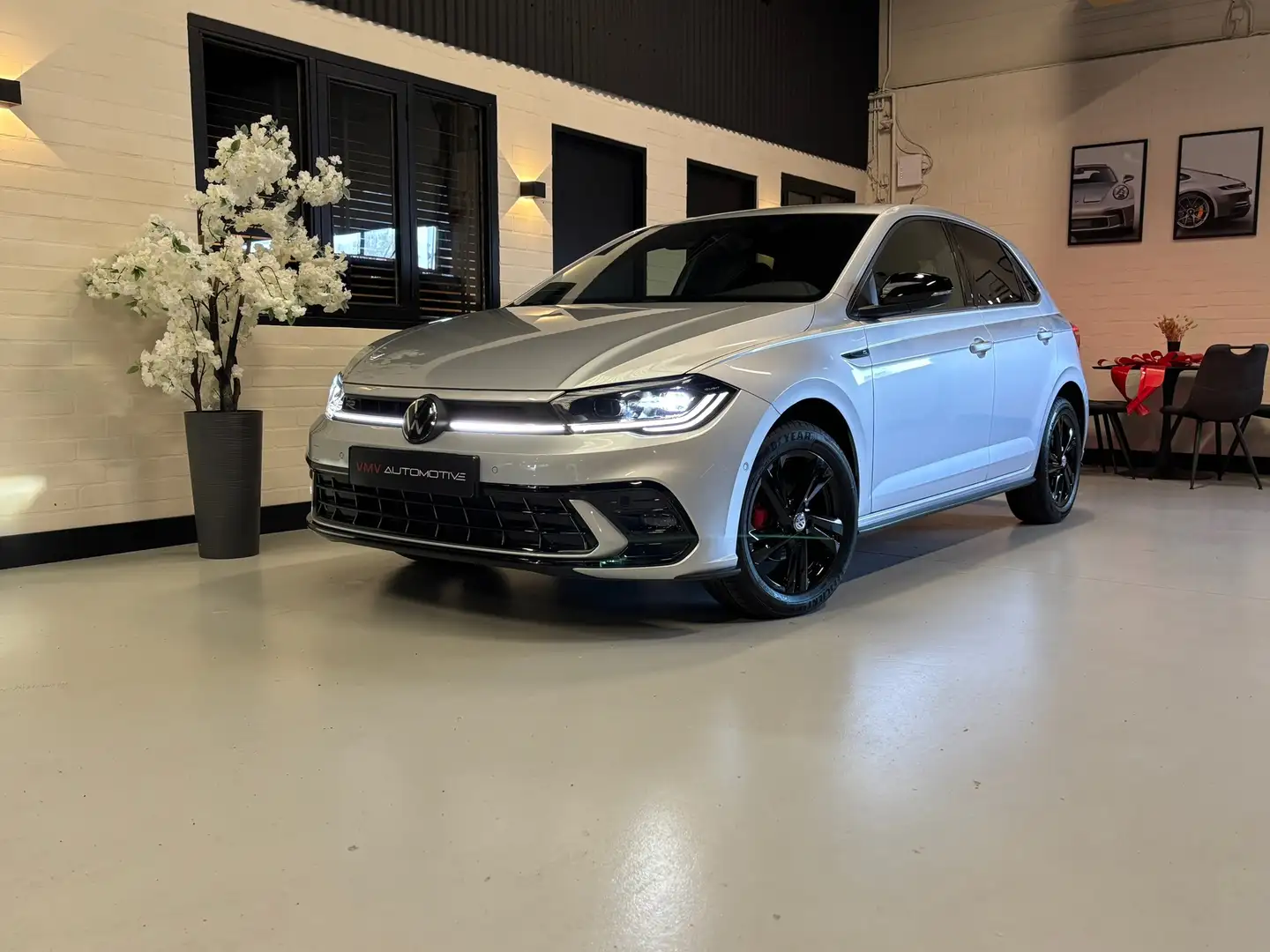 Volkswagen Polo 1.0 TSI R-Line |IQ-light|Led bar|Travel Assist|Car Plateado - 1