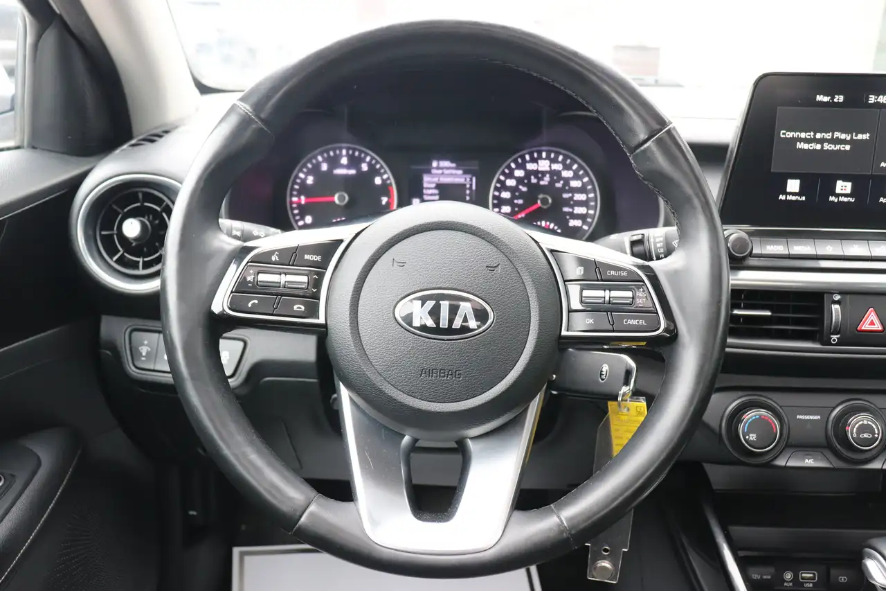 Kia Forte снимка Kia Forte
