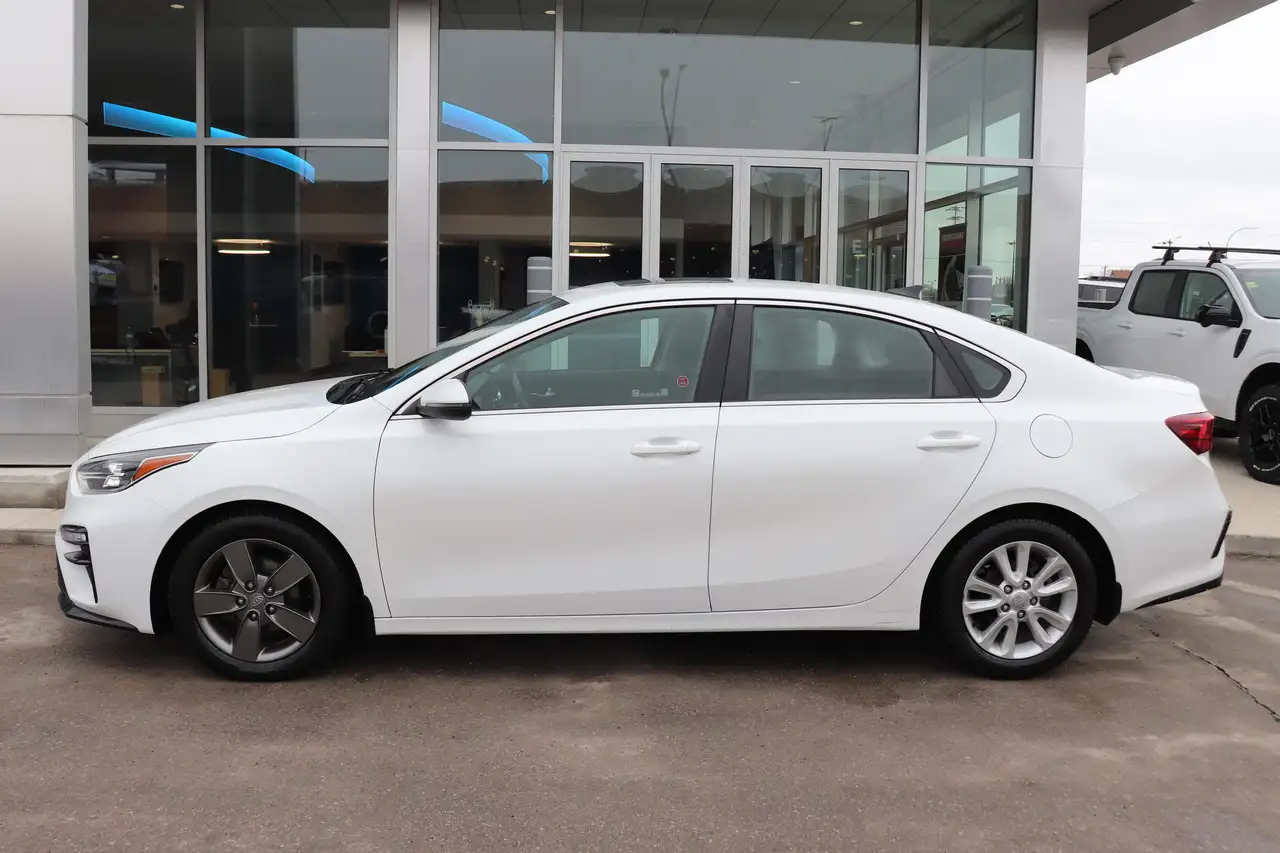 Kia Forte снимка Kia Forte