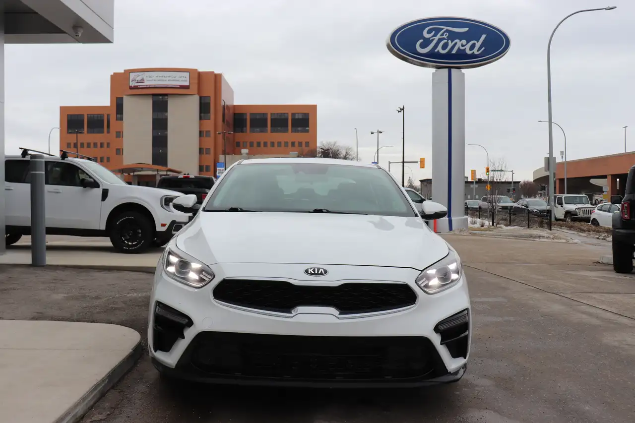Kia Forte снимка Kia Forte