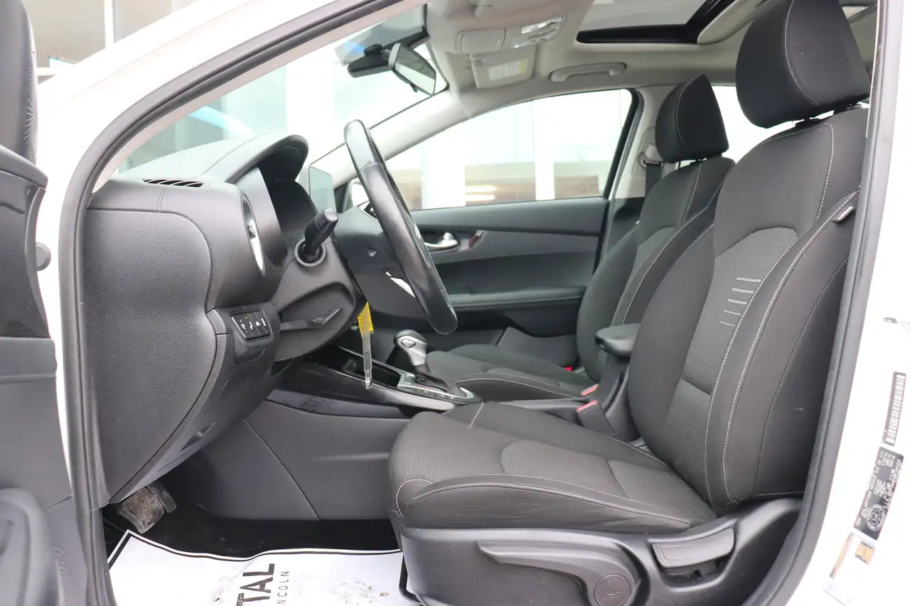 Kia Forte снимка Kia Forte