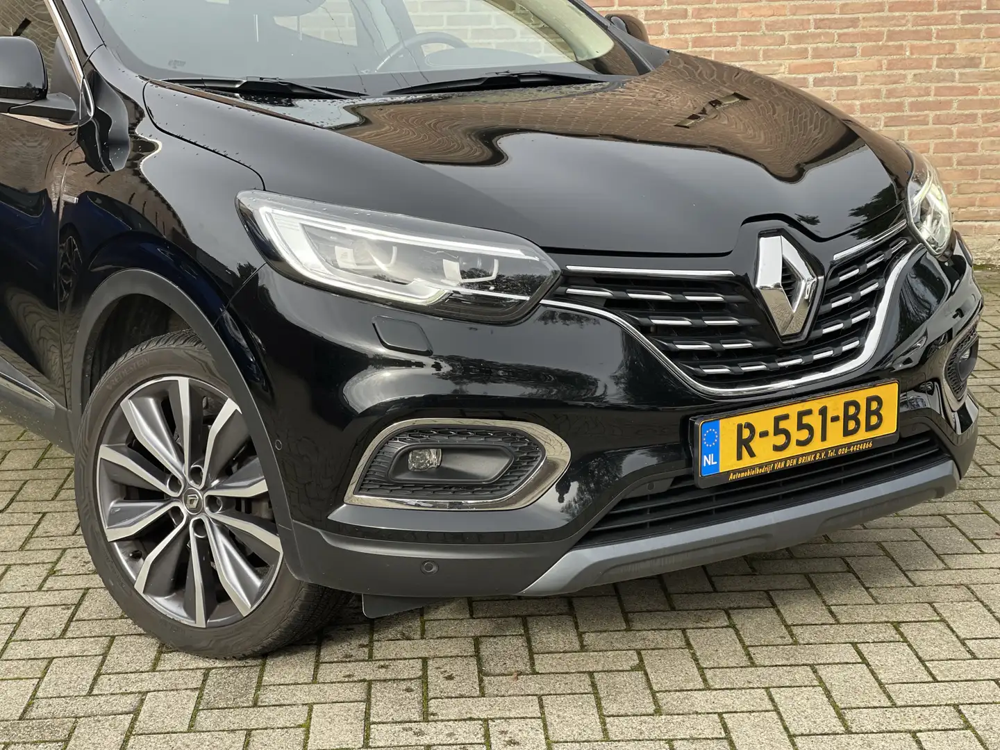 Renault Kadjar 1.3 TCe Bose | Wegklapbare Trekhaak | 4-seizoensba Zwart - 2