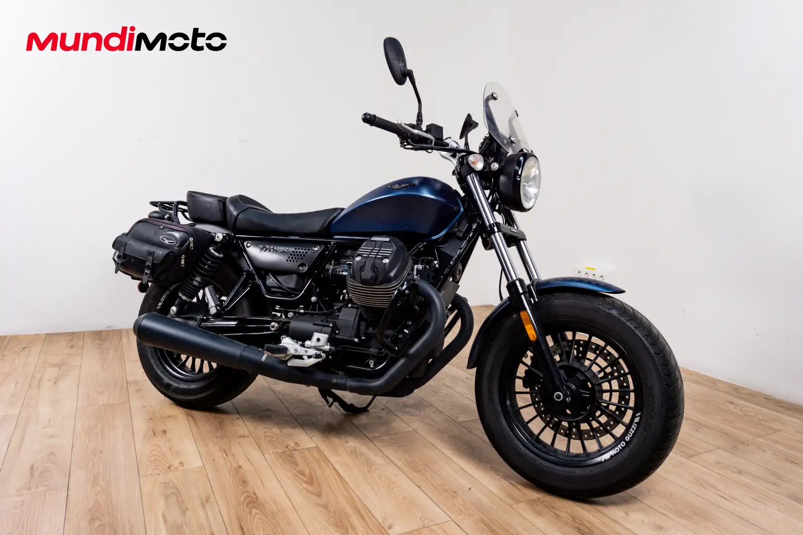 Moto Guzzi V 9 - 2
