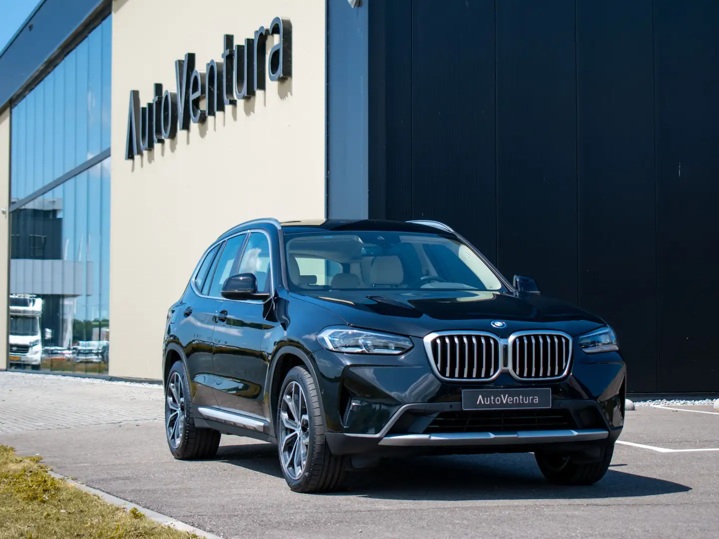 BMW X3 xDrive30e Stoelverwarming | Laser Led | Driving As Zwart - 2