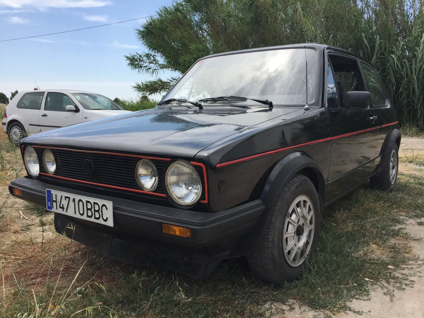 Volkswagen Golf - 1