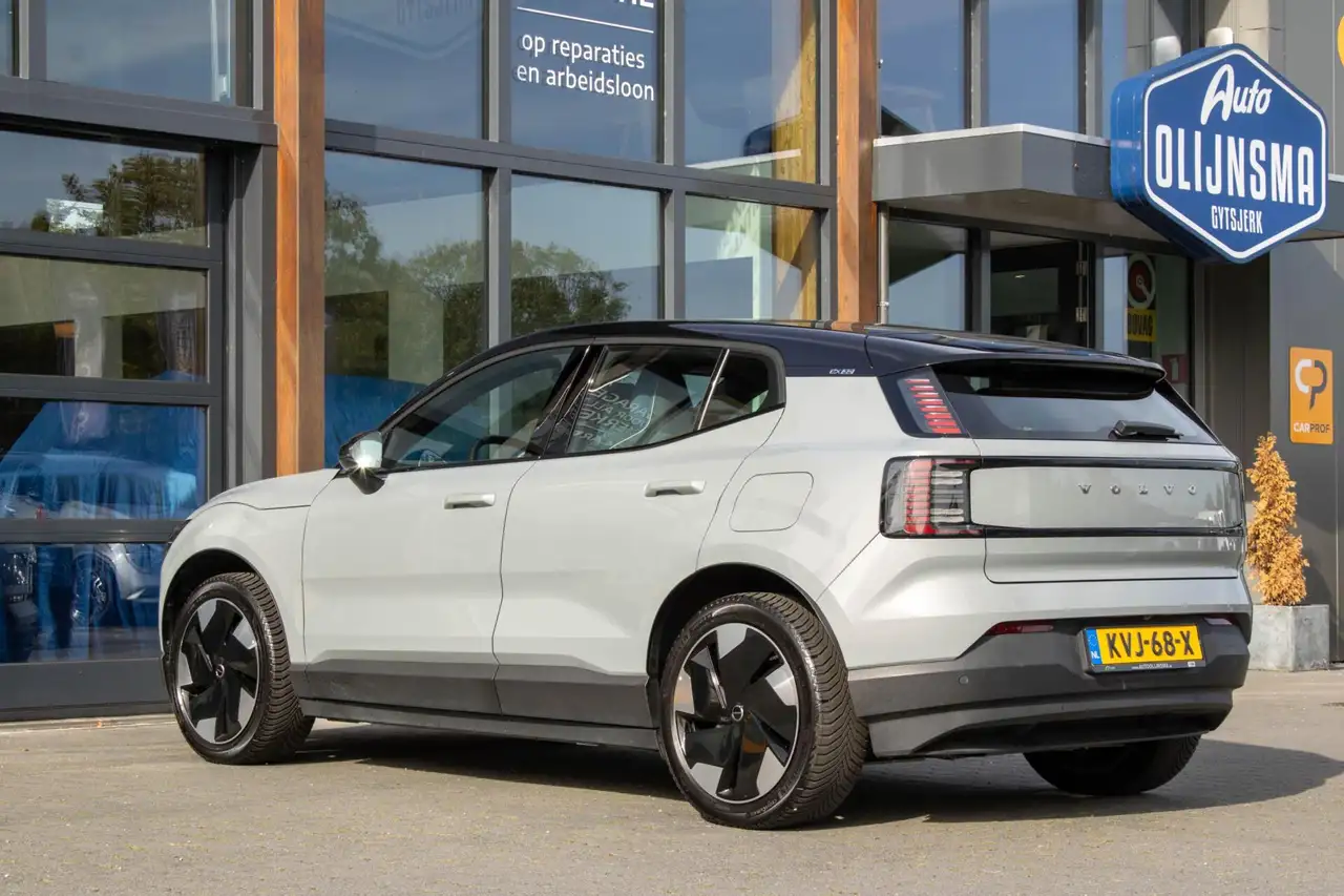 Volvo EX30 Single Motor Extended Range Plus 69 kWh Harman Cam, миниатюра 6