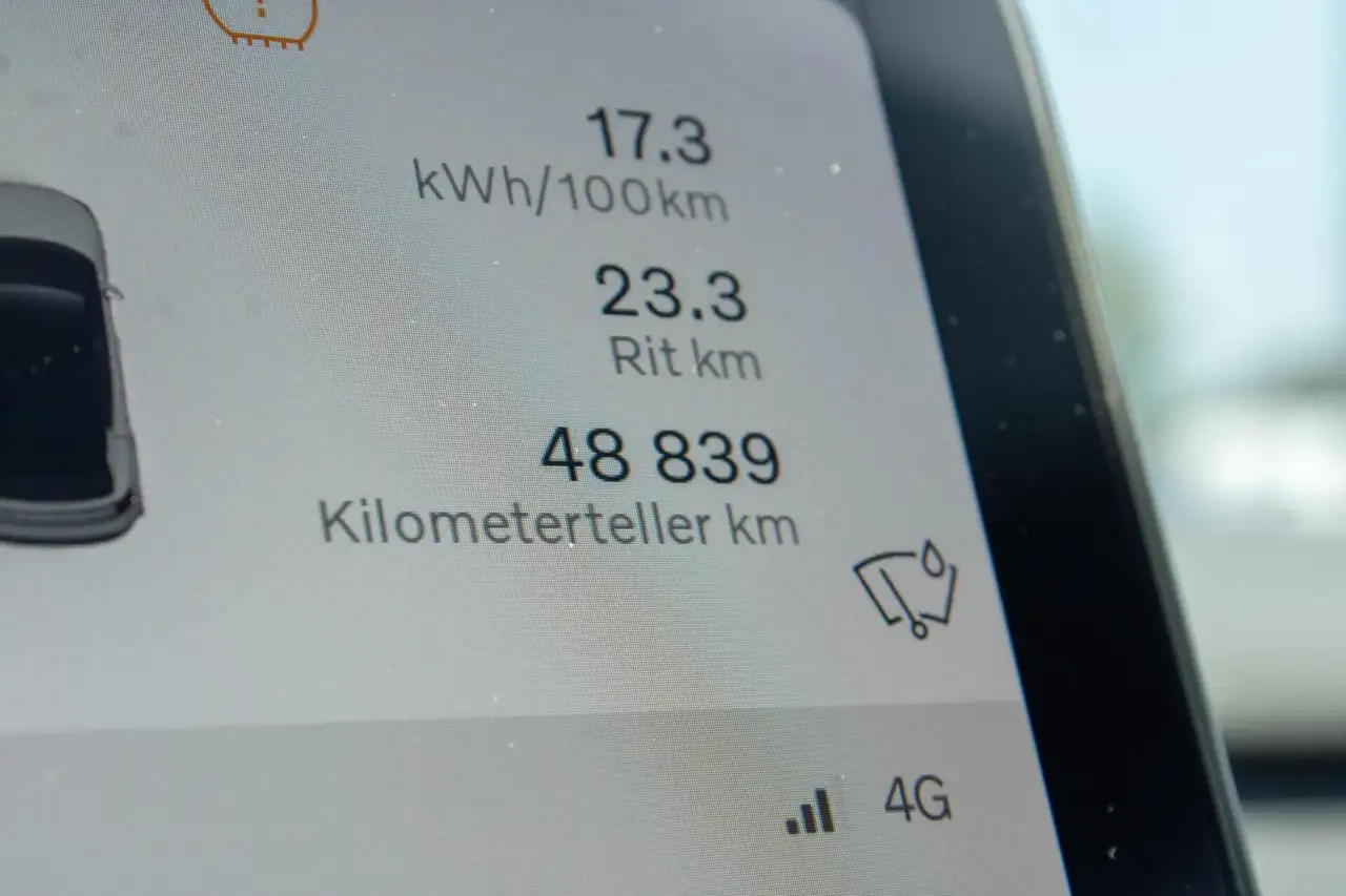Volvo EX30 Single Motor Extended Range Plus 69 kWh Harman Cam, миниатюра 28
