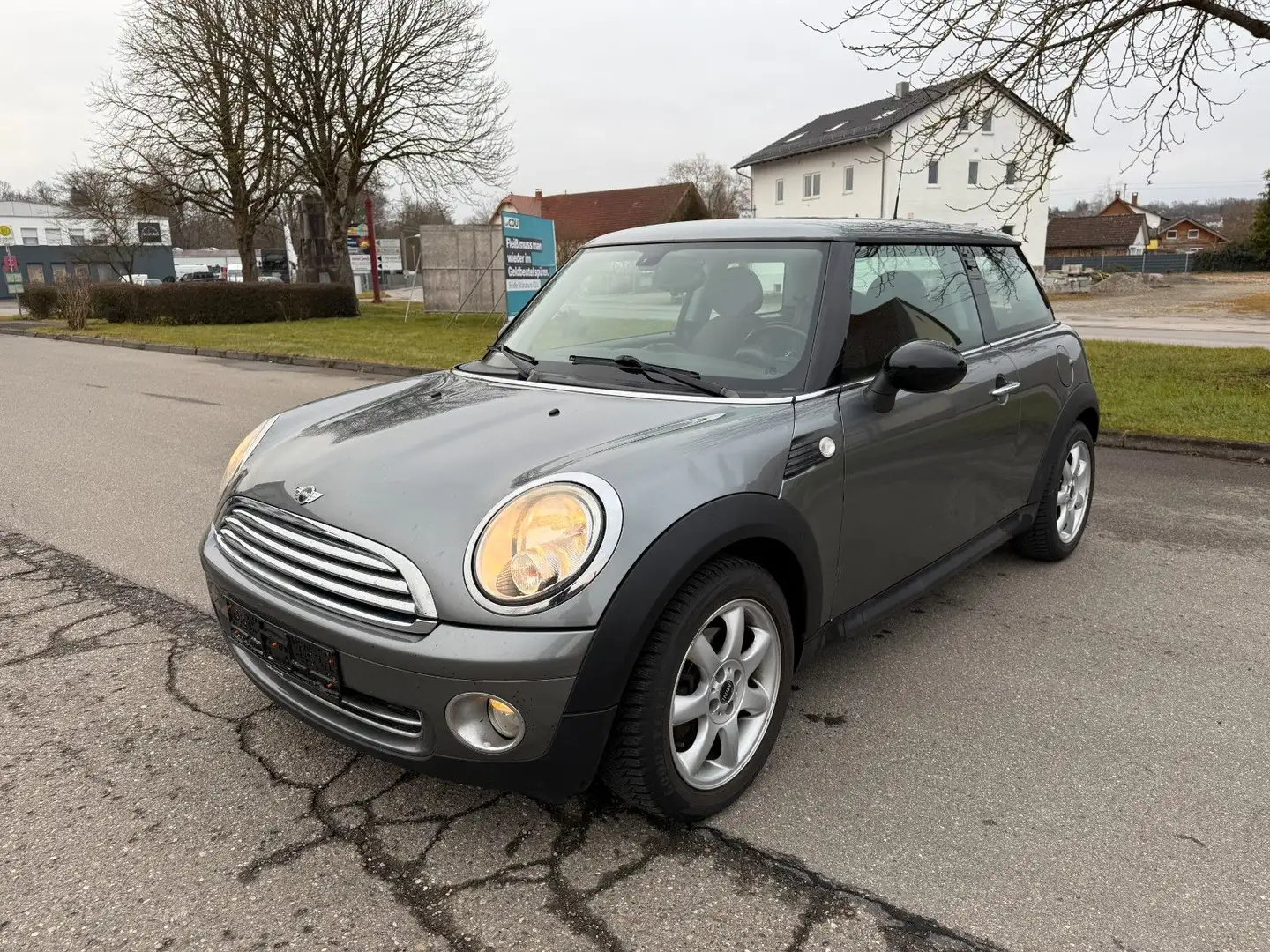 MINI One 1.4  Pepper Panorama SHZ Klimaauto SHG PDC Silber - 2