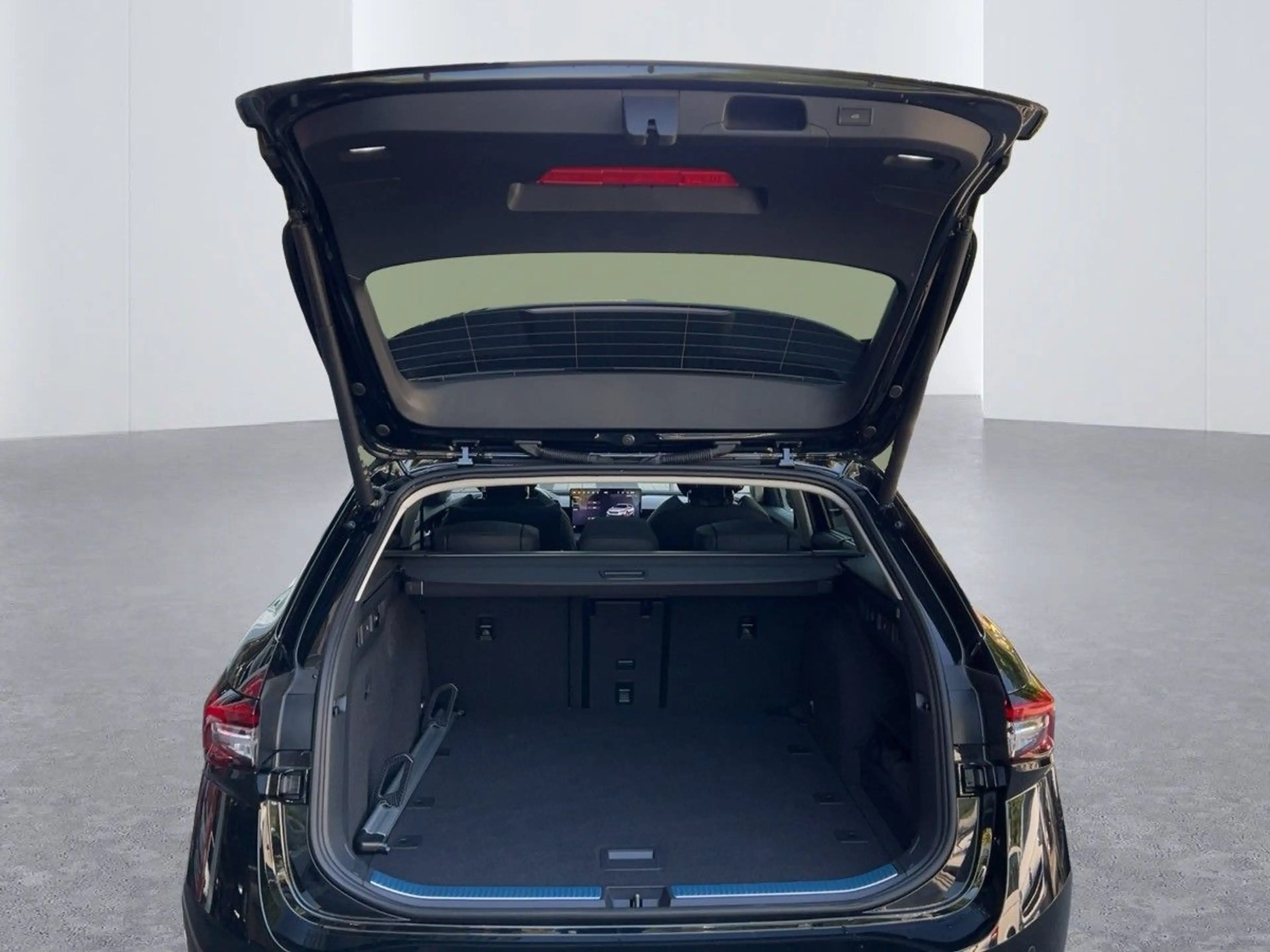 Skoda Superb Combi Laurin & Klement 2.0 TDI DSG AHK — photo 5