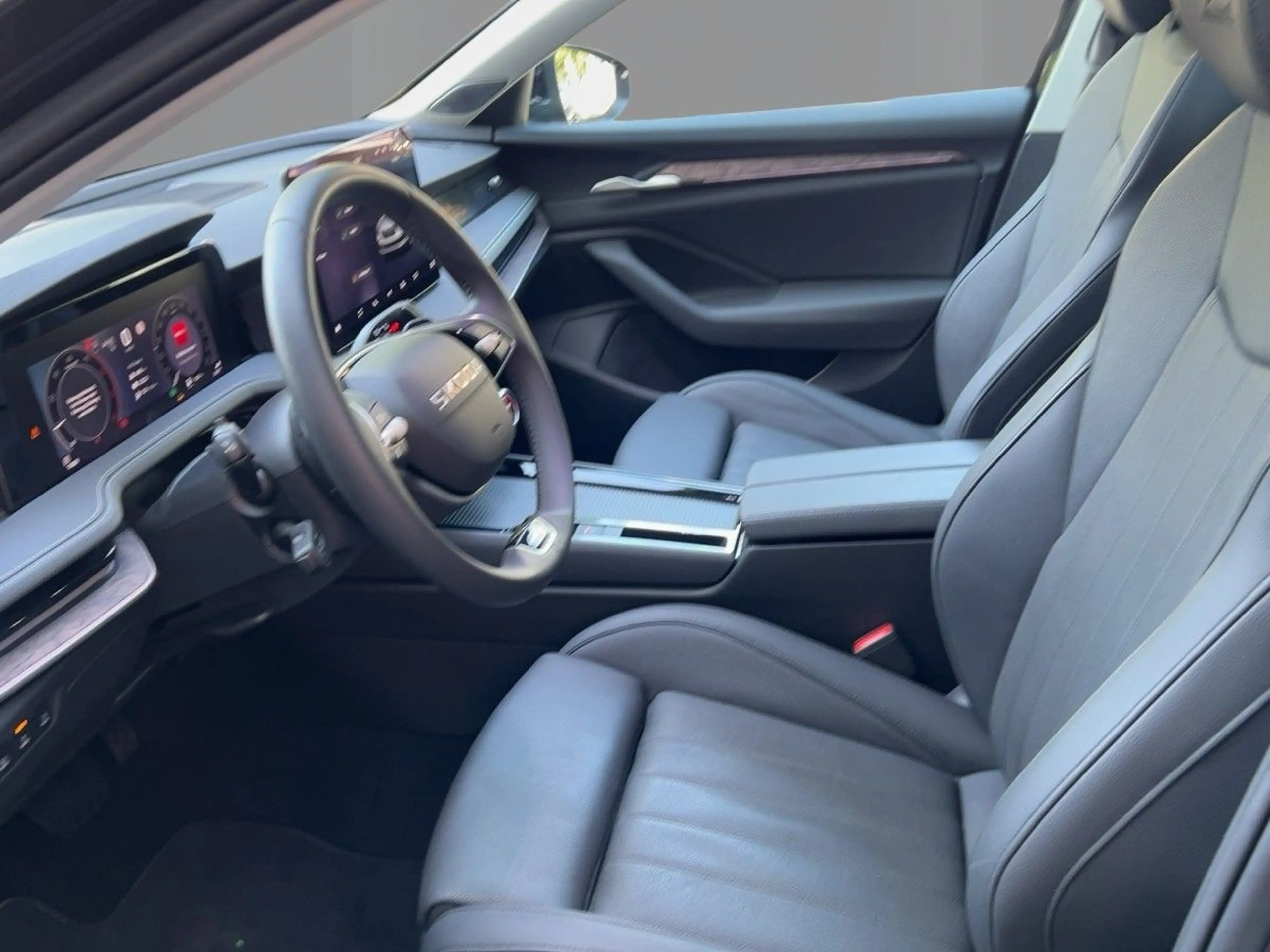 Skoda Superb Combi Laurin & Klement 2.0 TDI DSG AHK — photo 6