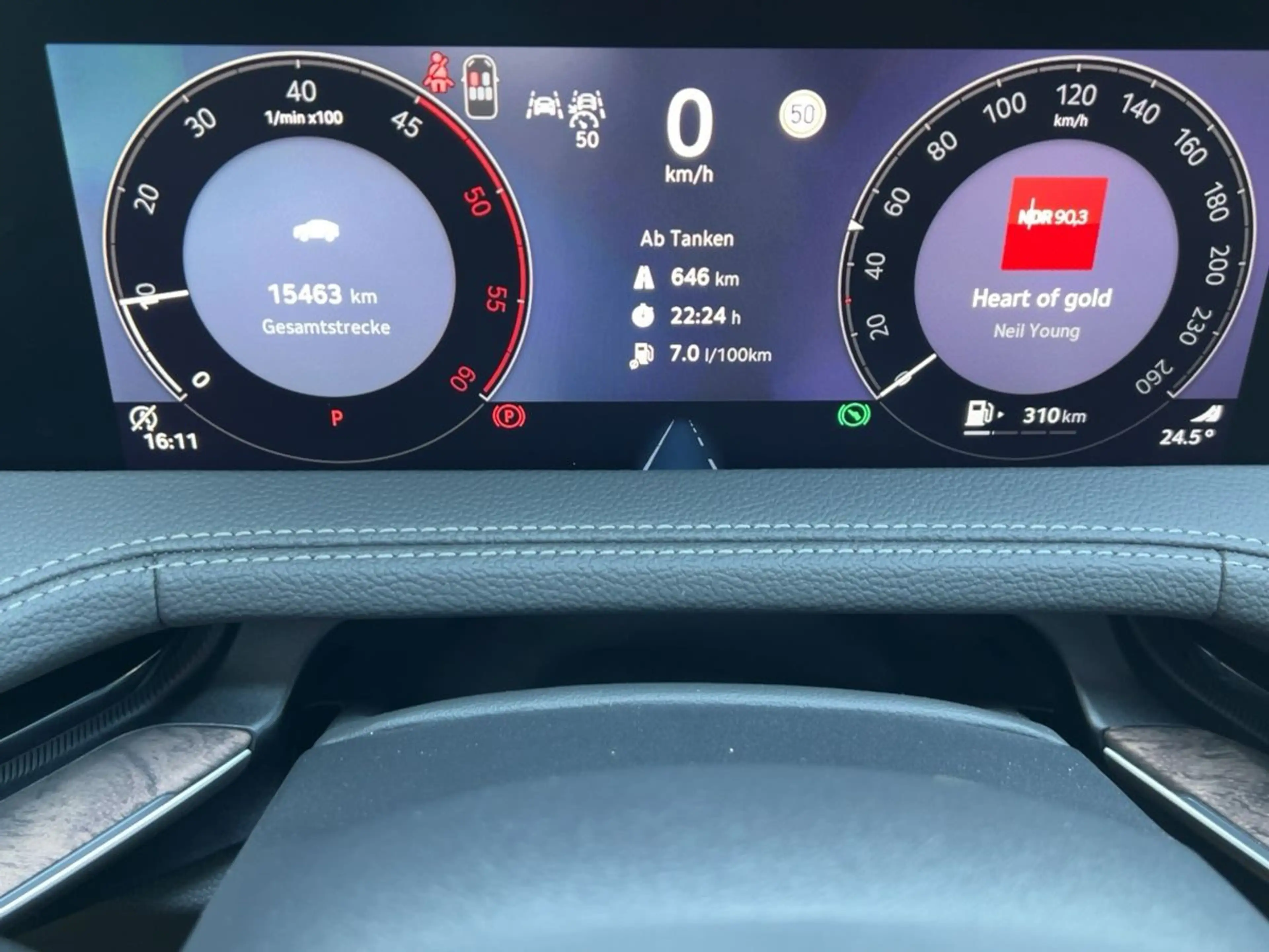 Skoda Superb Combi Laurin & Klement 2.0 TDI DSG AHK — photo 15