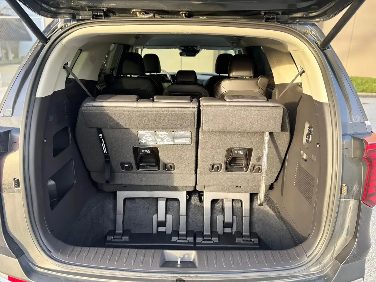 Kia Carnival снимка Kia Carnival