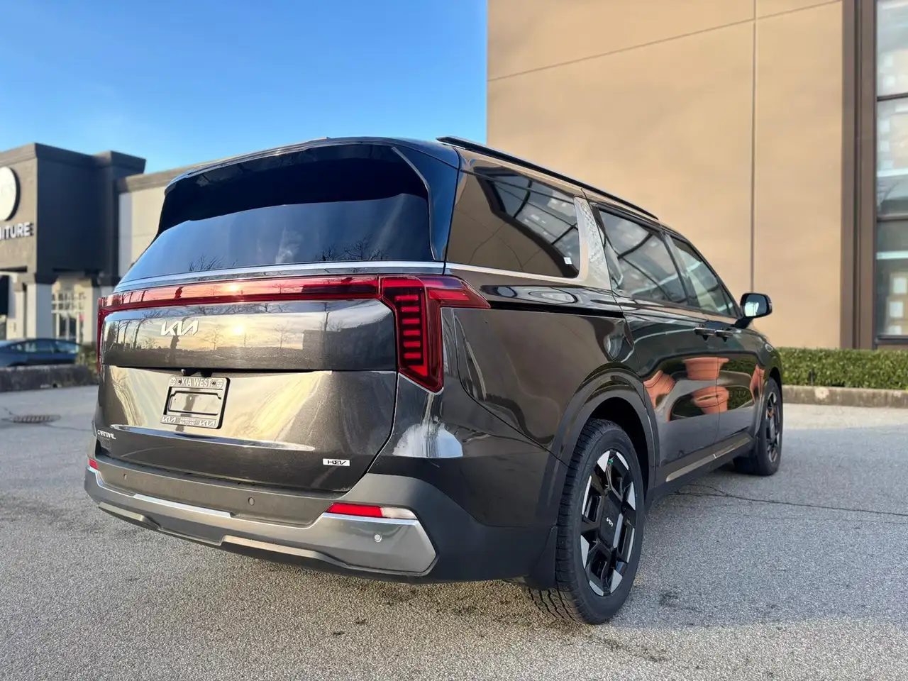 Kia Carnival снимка Kia Carnival
