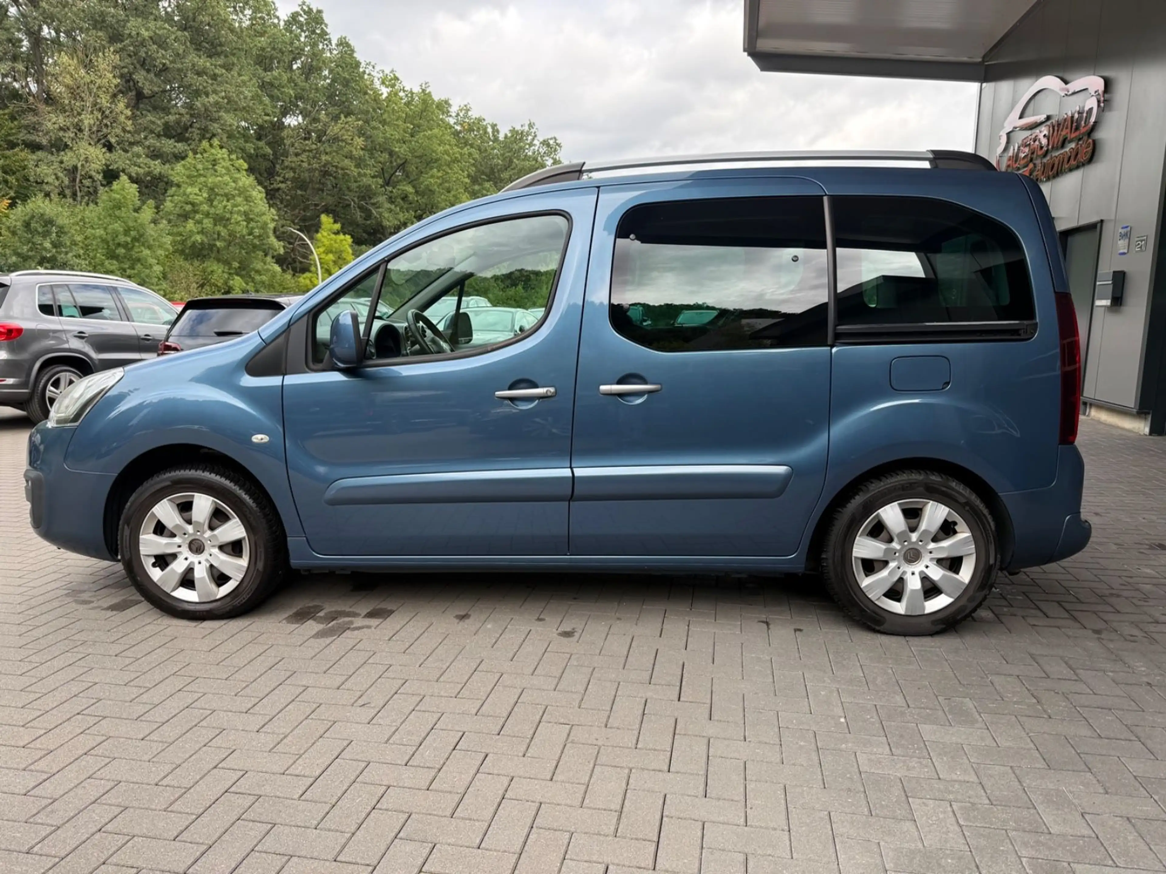 Citroen Berlingo Kombi Selection Rollstuhl-Umbau — photo 8