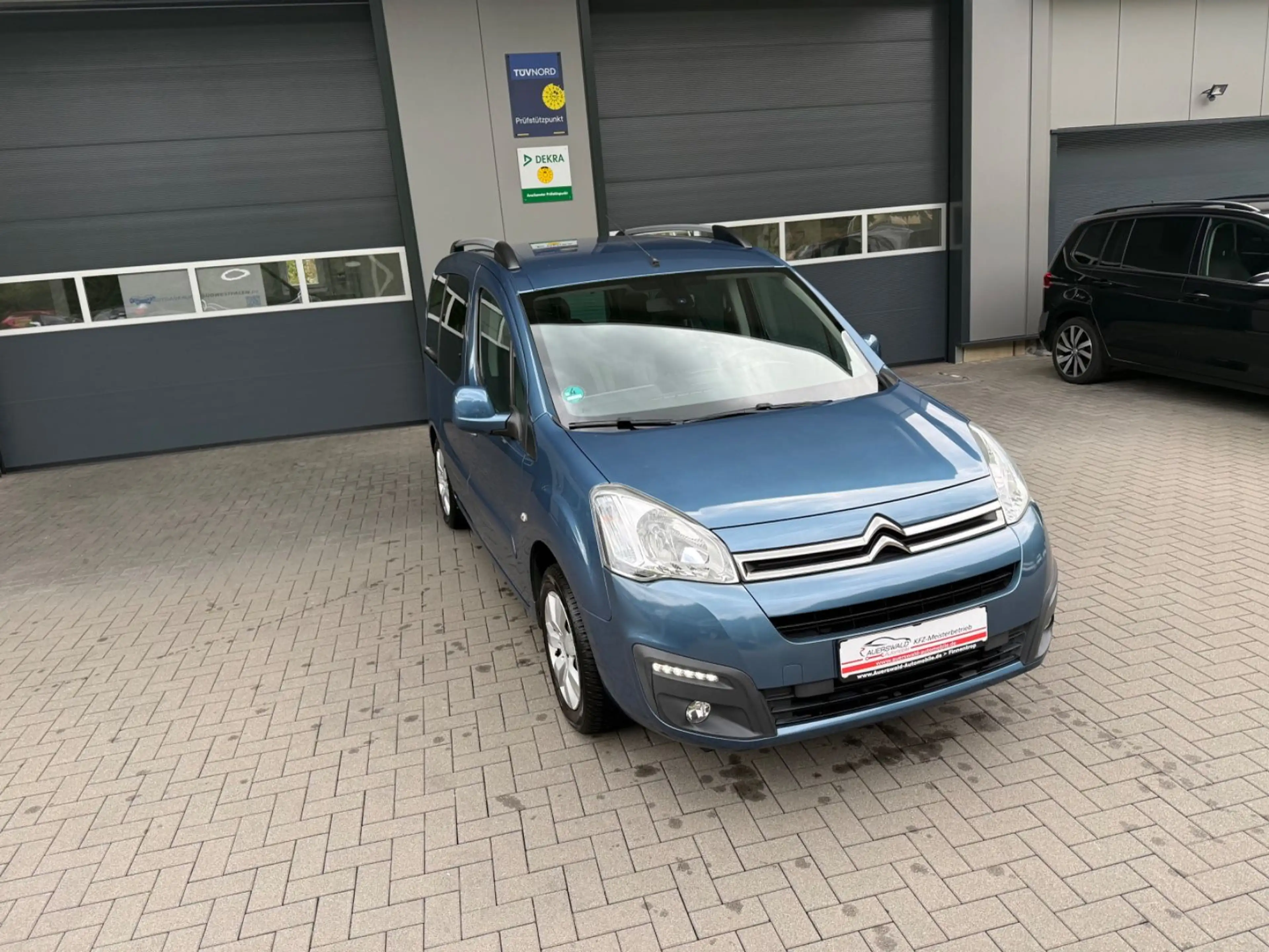 Citroen Berlingo Kombi Selection Rollstuhl-Umbau — photo 4