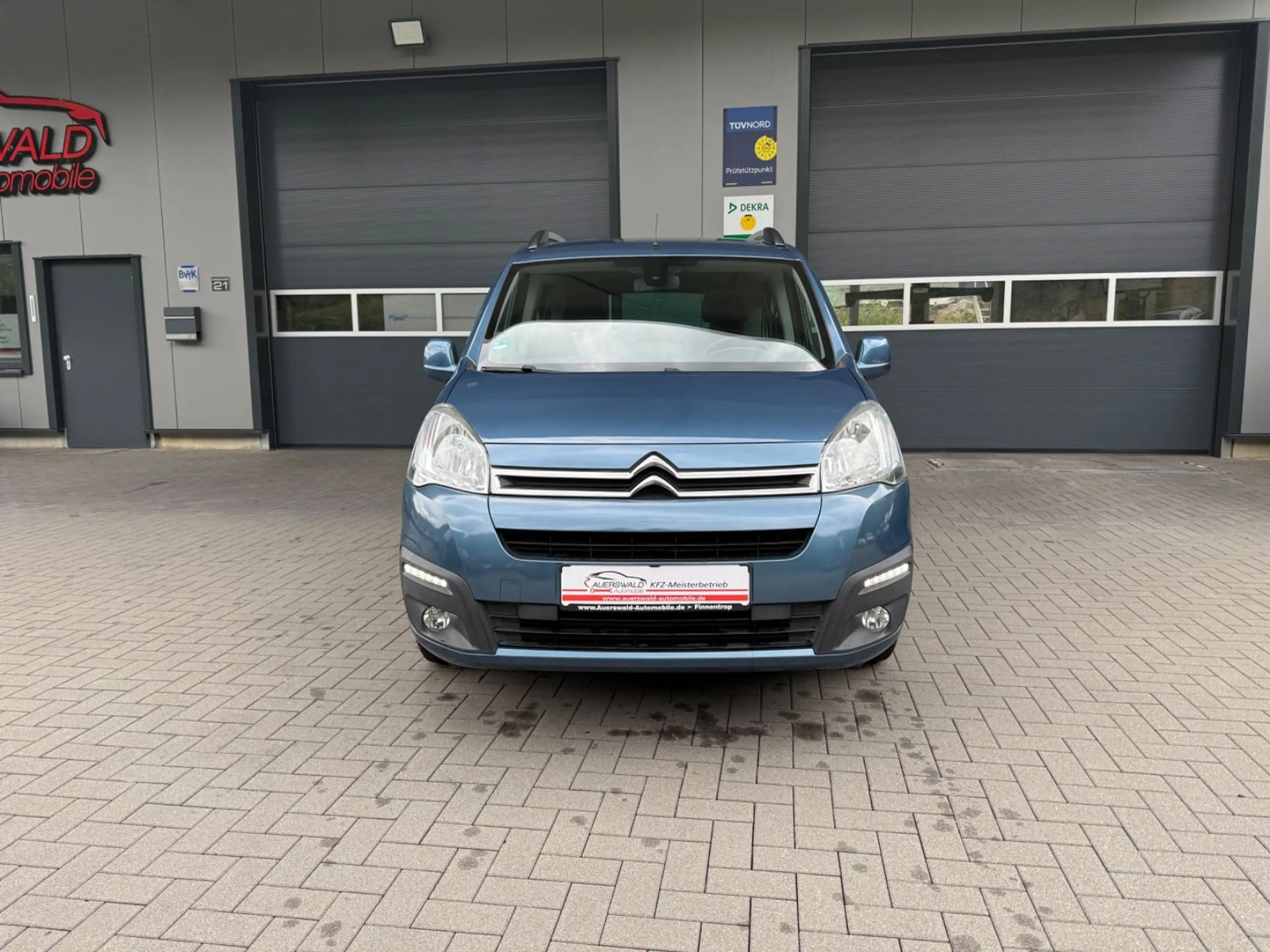 Citroen Berlingo Kombi Selection Rollstuhl-Umbau — photo 2