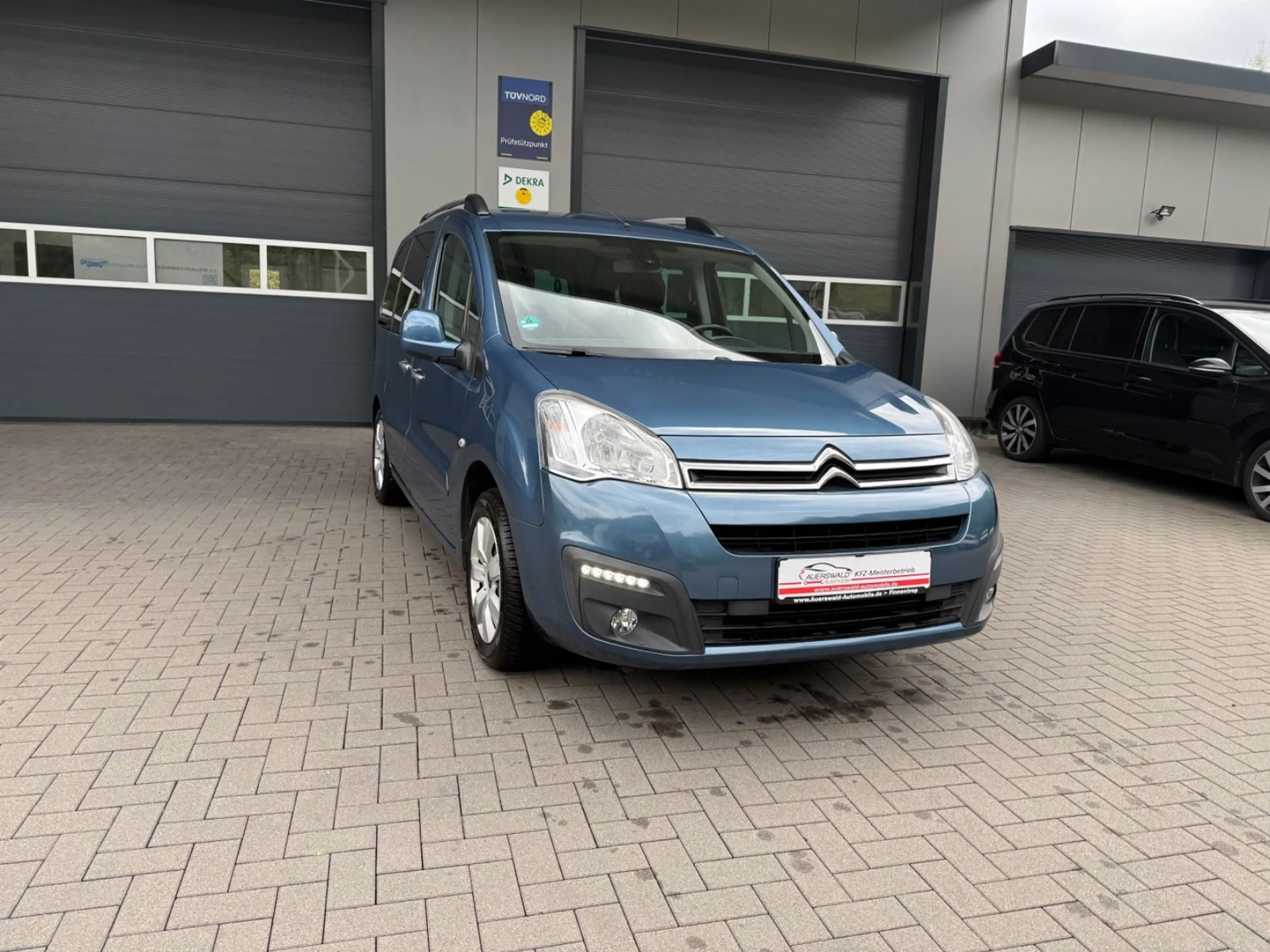 Citroen Berlingo Kombi Selection Rollstuhl-Umbau — photo 3